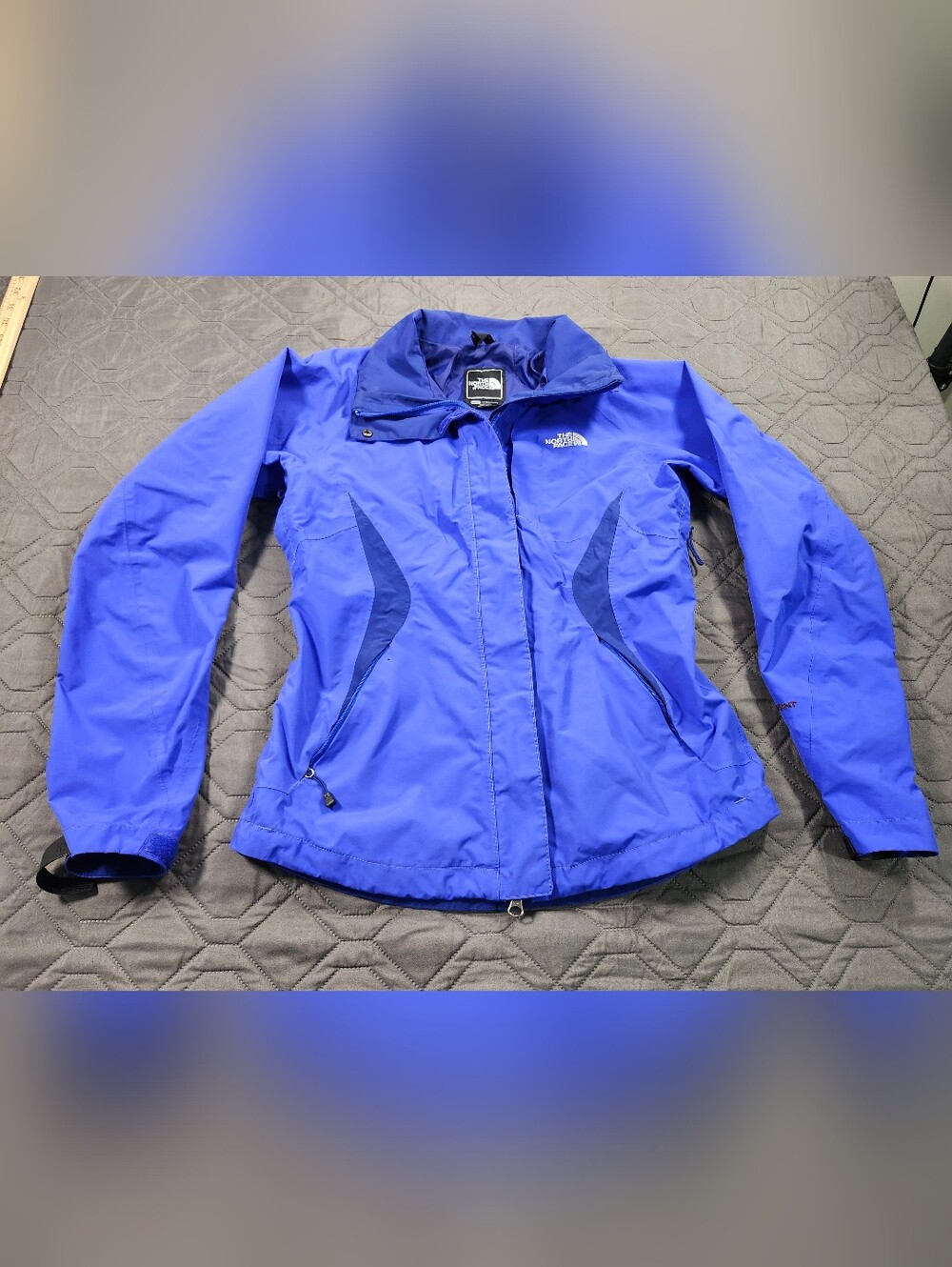 The North Face Women's Royal Blue Windbreaker Jacket No Hood